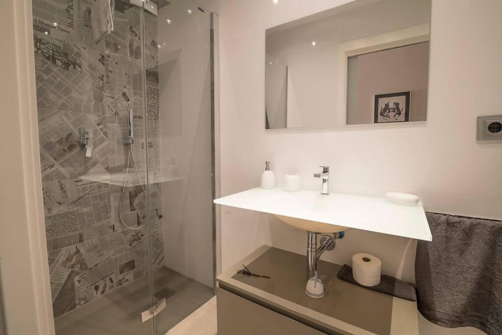 Centrico Y Reformado Con Estilo Apartment Valencia Luaran gambar