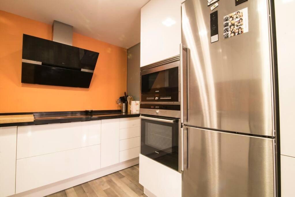 Centrico Y Reformado Con Estilo Apartment Valencia Luaran gambar
