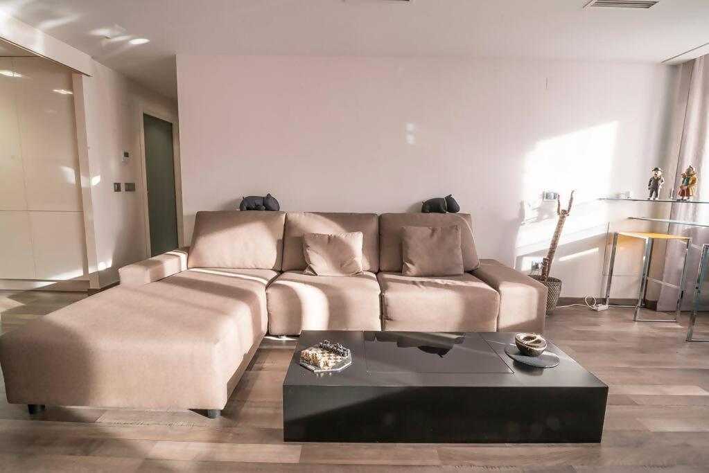 Centrico Y Reformado Con Estilo Apartment Valencia Luaran gambar