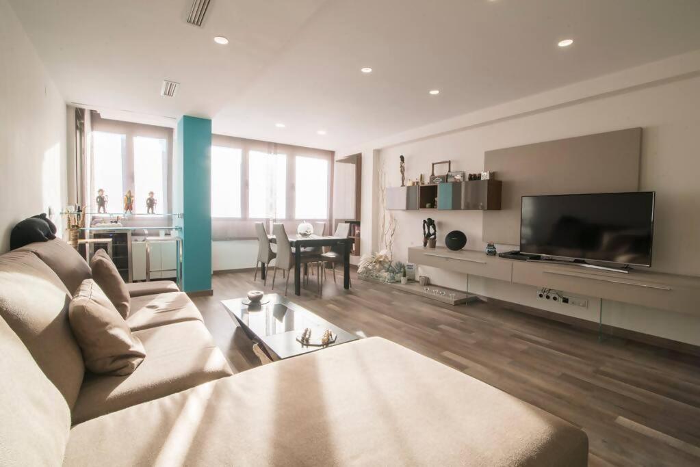 Centrico Y Reformado Con Estilo Apartment Valencia Luaran gambar